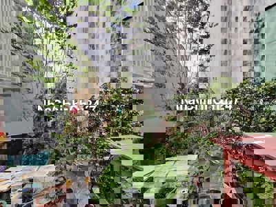 BÁN LỖ ĐẤT 106M2 SỔ RIÊNG HẺM XE HƠI NGAY CHỢ BÀ CHỒI XÂY TỰ DO