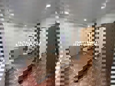 Chính chủ bán nhà mới xây đằng sau nhà văn hóa Ngọc Lâm, cách ô tô 30m