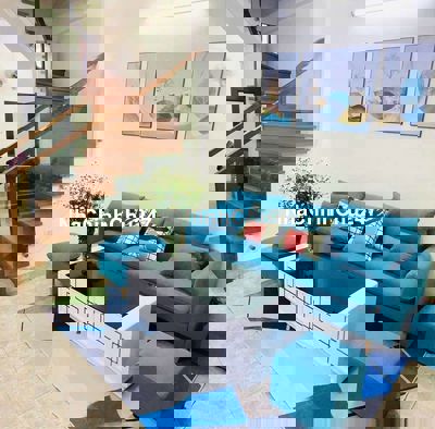 Chủ nhà cần tài chính bán căn nhà 35m2 tại Long Biên