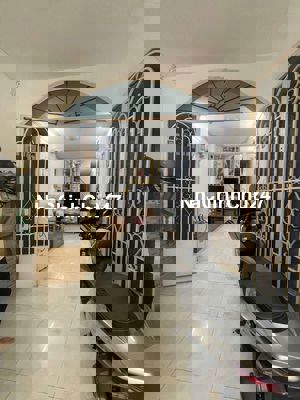 Căn nhà chính chủ hẻm xe hơi p16