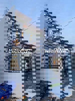 Nhà 1 trệt 1 lầu , 99,3 mét vuông , 3 phòng ngủ.