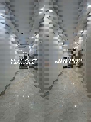 BÁN NHÀ ĐỐI DIỆN AEON – VỊ TRÍ VÀNG ĐƯỜNG CỔ LINH NHÀ 5 TẦNG THANG MÁY