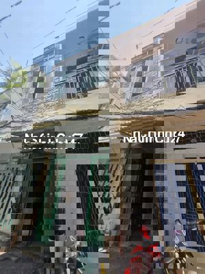 Cần bán nhà khu Vip phan xích long, hẻm xe hơi