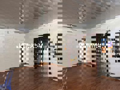 Nhà nguyên căn 250m2 kết hợp kho văn phòng tại Nguyễn Văn Giáp, Phú Đô