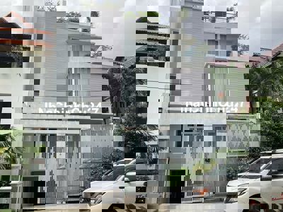 Biệt thự VIP có hồ bơi ở khu An Phú. Nhà đẹp chủ rất thiện chí bán