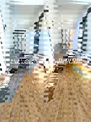 Tập thể Vĩnh Hồ - Đống Đa - Vài bước xuống phố - Nhà đẹp ở ngay