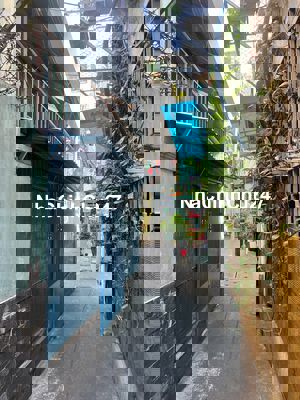 Chính Chủ Nhà Hẻm Thẳng Bến Vân Đồn gần Uỷ Ban Nhân Dân P2, DT 35,5m2