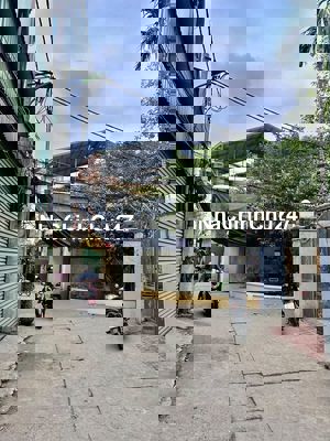 NHÀ ĐẸP FULL ĐỒ SÁT VINHOMES-35M2,4 NGỦ GIÁ 4.9 TỶ- 10M Ô TÔ TRÁNH