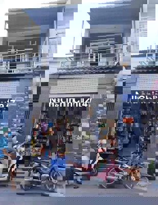 Nhà mặt Tiền Ngay Chợ Bình Chánh sổ hồng riêng