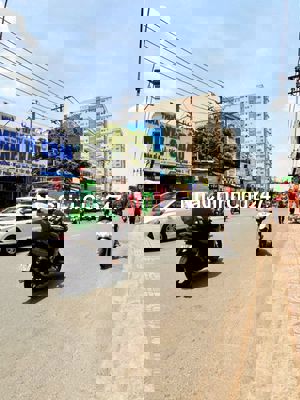 Bán Nhà Hẻm Xe Hơi Nguyễn Xí Phường 26 BT 4,2x15m 1 Trệt 2 Lầu 4PN 3WC