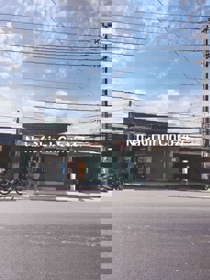 bán nhà mặt tiền tỉnh lộ 824 6,6mx28m =6,5 tỷ gần ủy ban gần chợ.