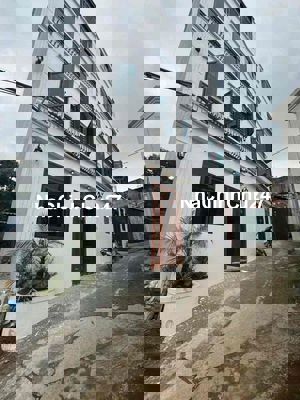 ➡️ Nhà thị trấn Chúc Sơn 42m xây 3,5 tầng ô tô đỗ cửa 📝Sổ đỏ chính chủ