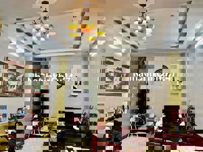 Chính chủ bán nhà đẹp, TDC Đông Hải, sát bãi tắm