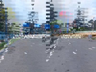 Hẻm 10m sát MT Hoàng Hoa Thám 4,2x12 ngay cổng Nhà Ga T3 chỉ 11,6 Tỷ