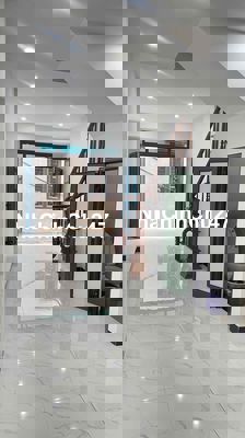 nhà Đại Tự - Kim Chung - 4 ngủ - 4 tầng - đi bộ ra kđt - ô tô đỗ 20m