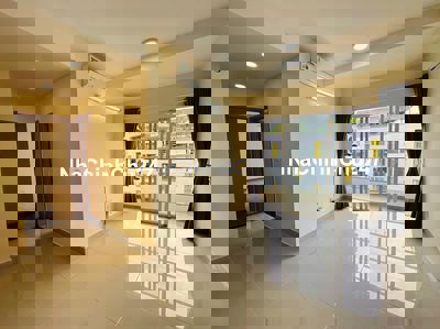 Bán căn 2PN 2WC Charmington La Pointe 70m2, 3tỷ550 bao sang tên