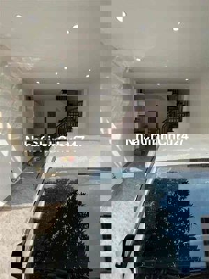 BÁN NHÀ NGÃ TƯ CỔ LINH-THẠCH BÀN SỔ 32M 6T ÔTÔ ĐỖ CỬA -NGÕ THÔNG 6,3TỶ