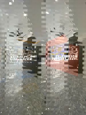 Binh Tân, cạnh Aeon mall. Nhà mới đẹp 5 tầng 76.5m2, ô tô,