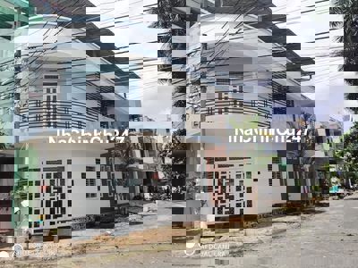 Nhà góc 2 mặt tiền đường nam cao gần đường Trần Hoàng na