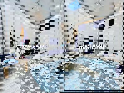 KHU VÍP SÂN BAY - Ô TÔ NGỦ TRONG NHÀ NỞ HẬU-CHỦ QUÁ GẤP. HẠ KỊCH SÀN