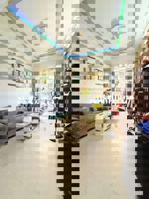 Nhà đẹp 50m2,  hẻm xe hơi ,  full nội thất