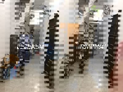 Mặt Tiền Đường Số 4, Cư Xá Đô THành, Chủ kẹt Tiền Cần Bán, 5 Tầng, 6PN