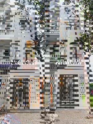 NHÀ 2 LẦU XÂY MỚI KHU DÂN CƯ NAM LONG 2