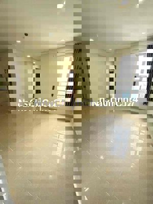 Bán căn 2pn 2wc 62m2 ban công Đông Nam đón nắng sáng, nhà mới ở liền