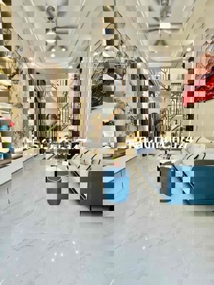 Bán nhà mới, 3 phòng ngủ, sát trường Phan Tây Hồ, P16, Gò Vấp, 4 T 560