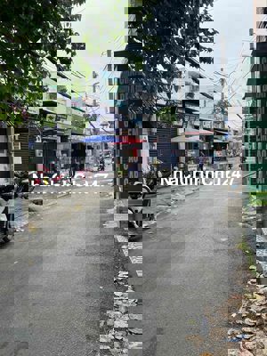 cần bán nhà ngay chợ Thủ Đức kế bên cơm tấm Đại Đồng