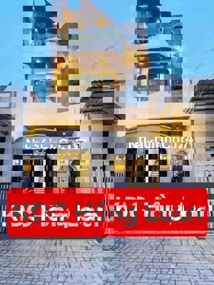 NHÀ 2 LẦU CAO CẤP + FUL NỘI THẤT - KDC HỒNG LOAN