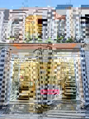 NHÀ TRỆT LẦU CÓ GARA ĐẬU Ô TÔ - 3 PN - FULL NỘI THẤT HẺM HỒ BÚNG XÁNG