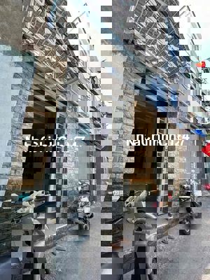 BÁN NHÀ CHÍNH CHỦ - TÔN ĐẢN, QUẬN 4 – HẺM 3M – NHÀ 2 TẦNG CÓ SÂN THƯỢN