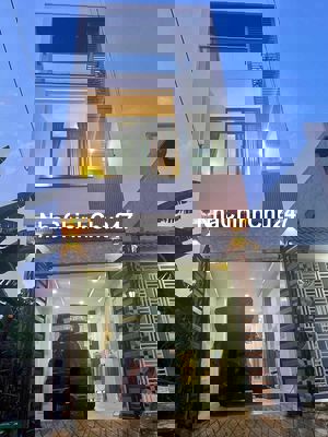 bán nhà 1 trệt 2 lầu gần chợ thanh hoá trảng dài