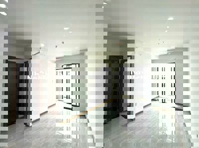 Căn hộ Bcons Green Topaz, căn góc DT lớn, sát giếng trời, tầng trung