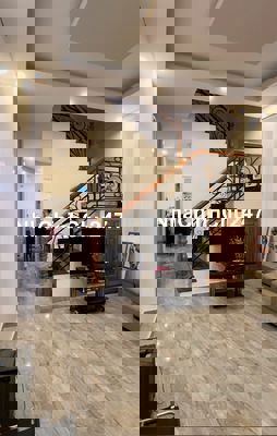 Bán nhà Phường 4, TP. Đà Lạt hẻm oto Sổ Hồng riêng chính chủ