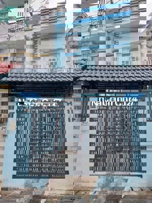 Nhà 1 lầu 5x20m, mặt đường nhựa gần Cây Xăng 61, ấp 3 Xuân Thới Thượng