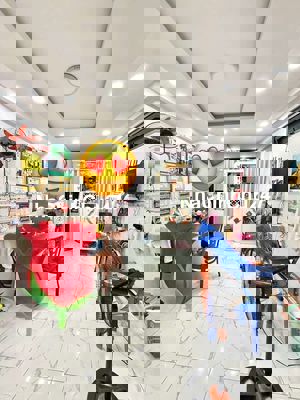 NHÀ MỚI - ĐƯỜNG OTO - NHÀ 2 TẦNG - KẾ CHỢ - DT 4X11