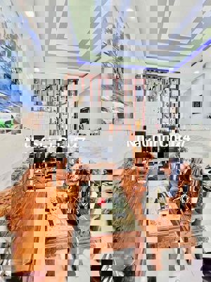 Chủ GẤP BÁN nhà Chiến Lược Bình Tân - 55m2 3 tầng 4PN - Hẻm xe hơi