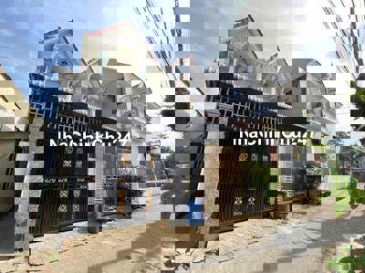 Nhà 4 p ngủ, sán xe hơi, Đ. Hai Bà Trưng Gần Bigc