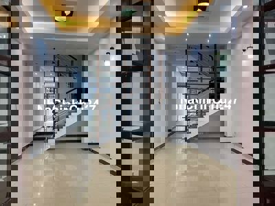 Nhà 3 tầng KDC NAM LONG, nội thất cơ bản, có ban công