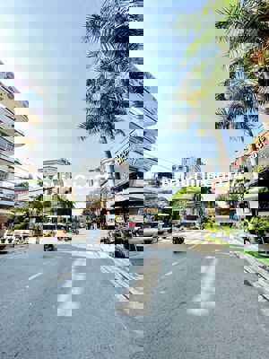 + Chủ Cần Bán Gấp Nhà Mặt Tiền, Đường Phạm Thế Hiển