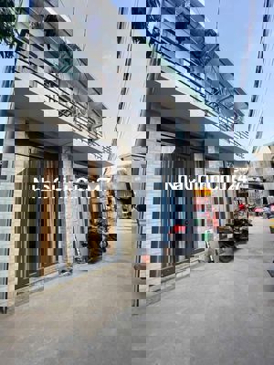 Chính chủ bán nhà 60m2 gần chợ vườn lài 1 trệt 1 lầu 2pn 2wc 1.750 bl