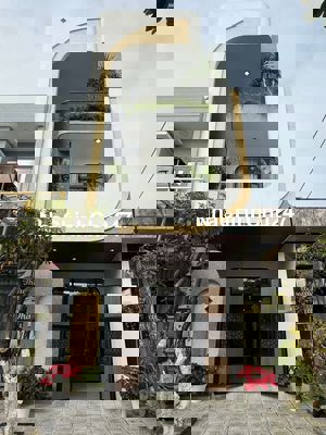 BÁN GẤP! Nhà Mới 3 Tầng Đối Diện Quận - Full Nội Thất - Giá SỐC ! 🔥