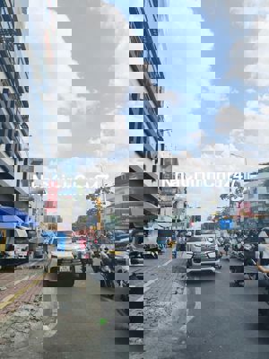 Nhà riêng siêu chất có thang máy, nở hậu quận 8