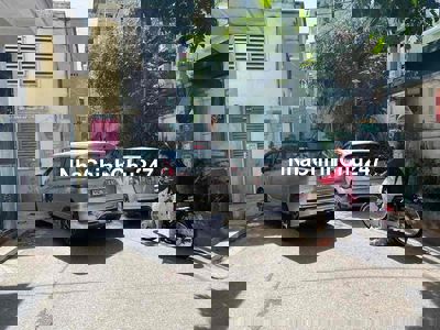 BÁN NHÀ RIÊNG HÀO NAM- ĐỐNG ĐA, 5T THANG MÁY, 25M RA OTO ĐỖ, MỚI ĐẸP