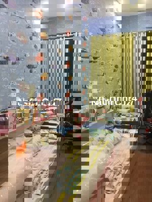 Chủ kẹt tiền bán gấp nhà 2 tầng - Ngay Trần Kế Xương - 60m2, nhỉnh 10T