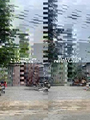 Bán gấp nhà biệt thự siêu Vip gần biển giá siêu tốt