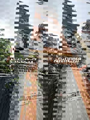 Bán nhà mặt phố Bắc Cầu, Ngọc Thuỵ, Long Biên. Dt: 35m2 xay 4 tầng