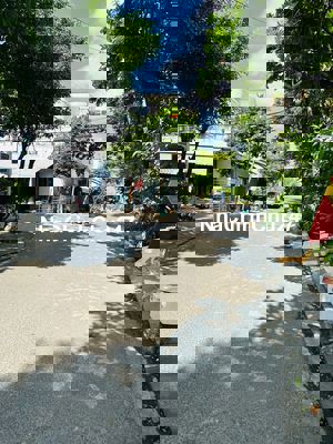 BÁN ĐẤT TẶNG NHÀ CẤP4 ĐƯỜNG TIÊN SƠN 7 TT HÒA CƯỜNG NAM XÂY CĂN HỘ 6TY